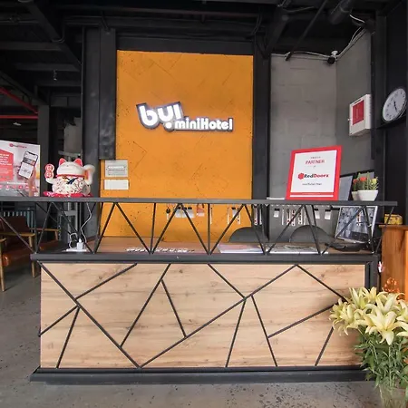 Reddoorz Plus @ Ung Van Khiem Street-3